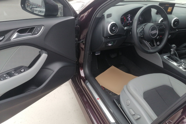 奥迪A3 2017款 Limousine 35 TFSI 时尚型中控内饰20