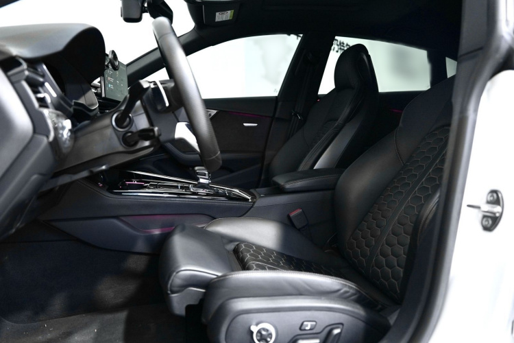 奥迪RS 5 2021款 RS 5 2.9T Sportback 暗金版中控内饰7005