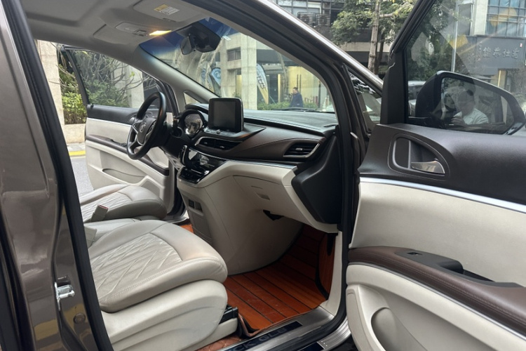 别克GL8 2021款 陆上公务舱 652T 舒适型局部细节9002