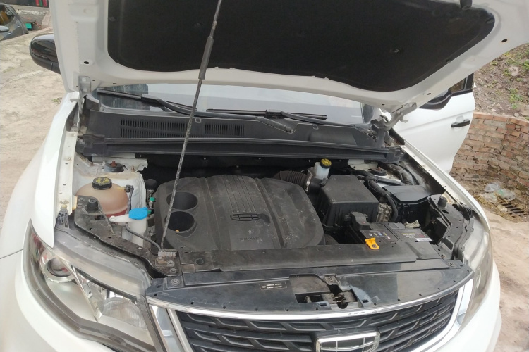 吉利汽车 博越 2021款 百万款 1.8TD DCT两驱舒适型机舱底盘24