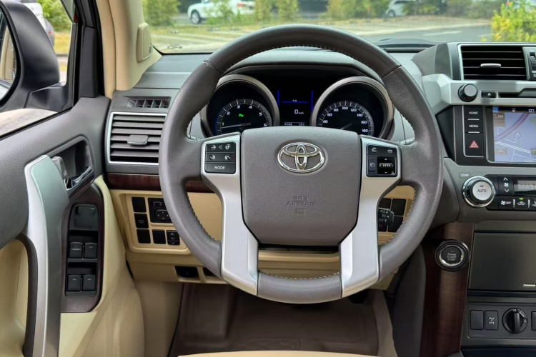 丰田 普拉多 2016款 3.5L 自动TX-L NAVI中控内饰7015