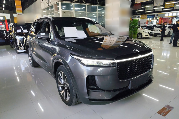 理想汽车 理想ONE 2021款 增程6座版车身外观3