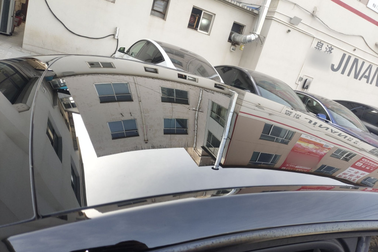 特斯拉 Model Y 2023款 长续航全轮驱动版局部细节57