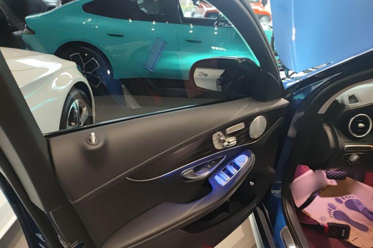 奔驰C级 2020款 改款 C 260 L 运动版中控内饰7007