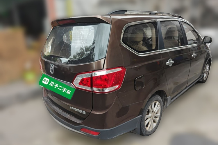 宝骏730 2014款 1.5L 手动标准型 7座车身外观6005