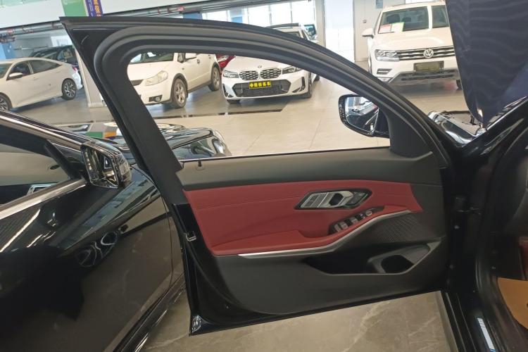 宝马3系 2022款 改款 320Li M运动套装中控内饰7007