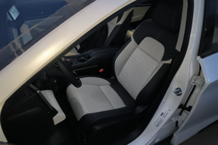 灵悉L 2024款 头号玩家版中控内饰19