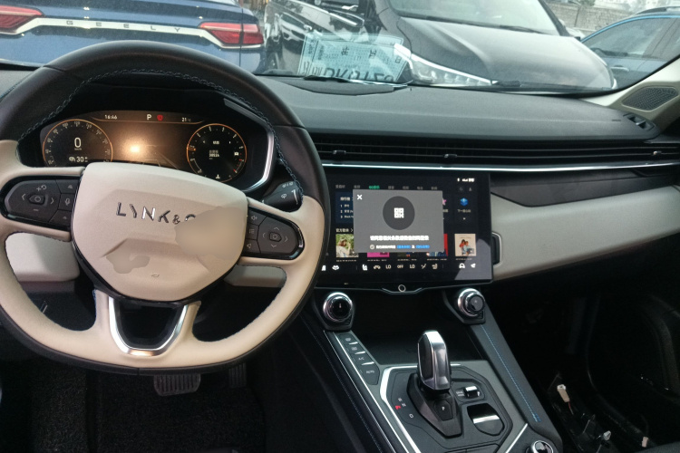 领克01 2021款 2.0TD 两驱耀Pro中控内饰12