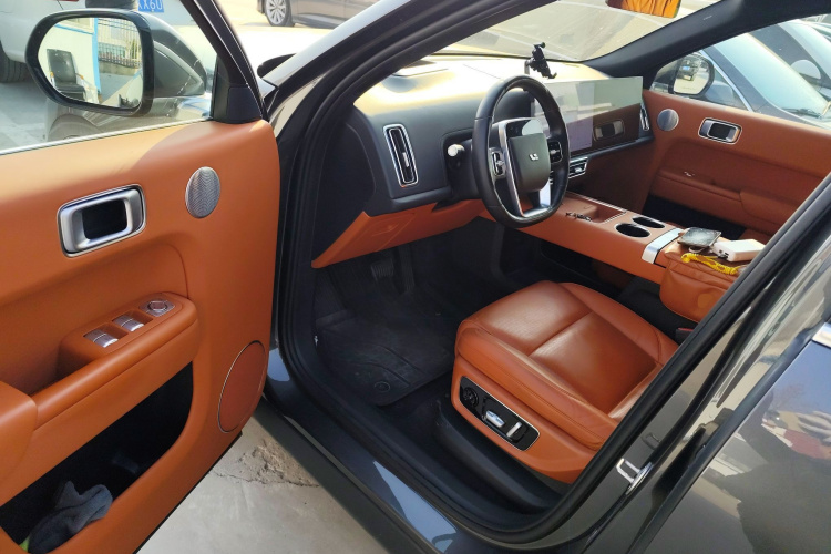 理想汽车 理想L8 2023款 Pro中控内饰20