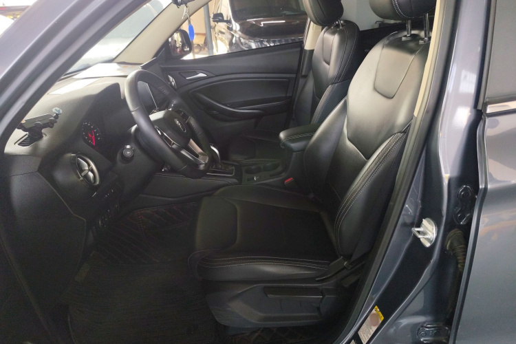 比亚迪 宋 2020款 经典版 1.5T 自动精英型局部细节19