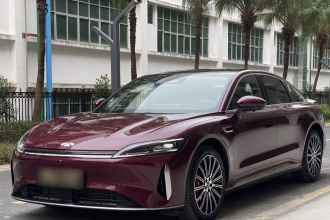 奇瑞 风云A9L 2025款 光辉 四驱巅峰版