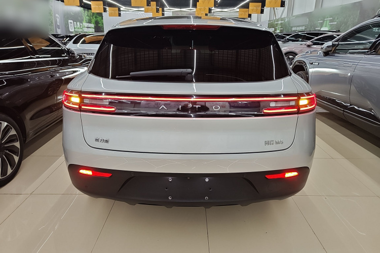 鸿蒙智行 问界M5 2022款 增程四驱性能版车身外观6004