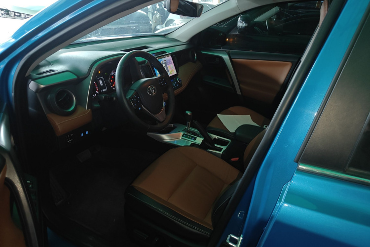 丰田 RAV4荣放 2016款 2.5L 自动四驱精英版中控内饰19