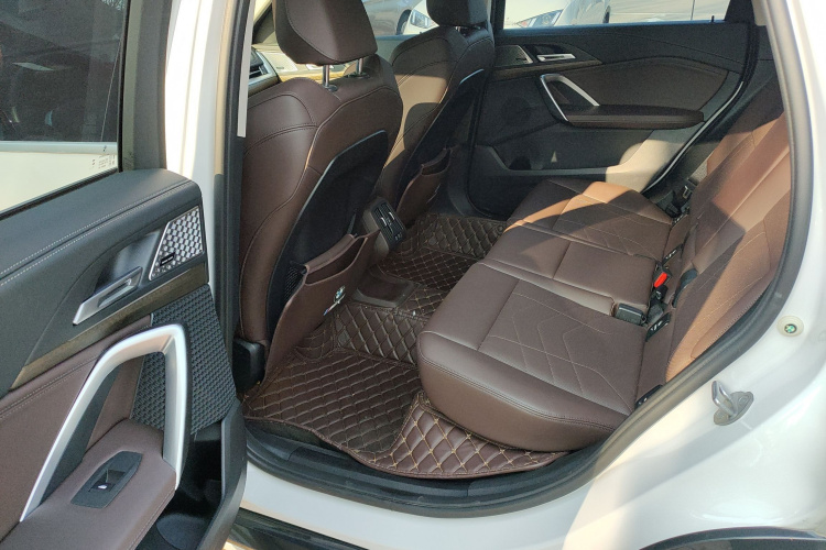 宝马X1 2023款 xDrive25Li X设计套装中控内饰21