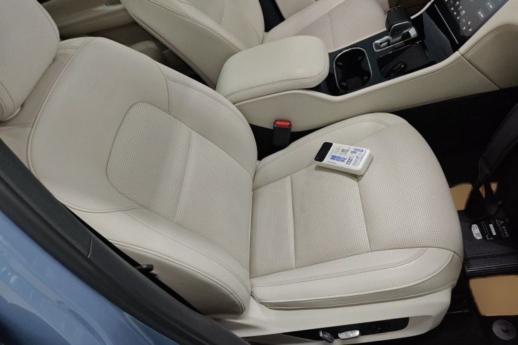 理想汽车 理想ONE 2021款 增程6座版局部细节41