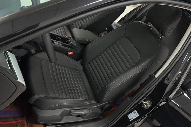 大众 迈腾 2023款 200万辆纪念版 280TSI DSG舒适型局部细节19