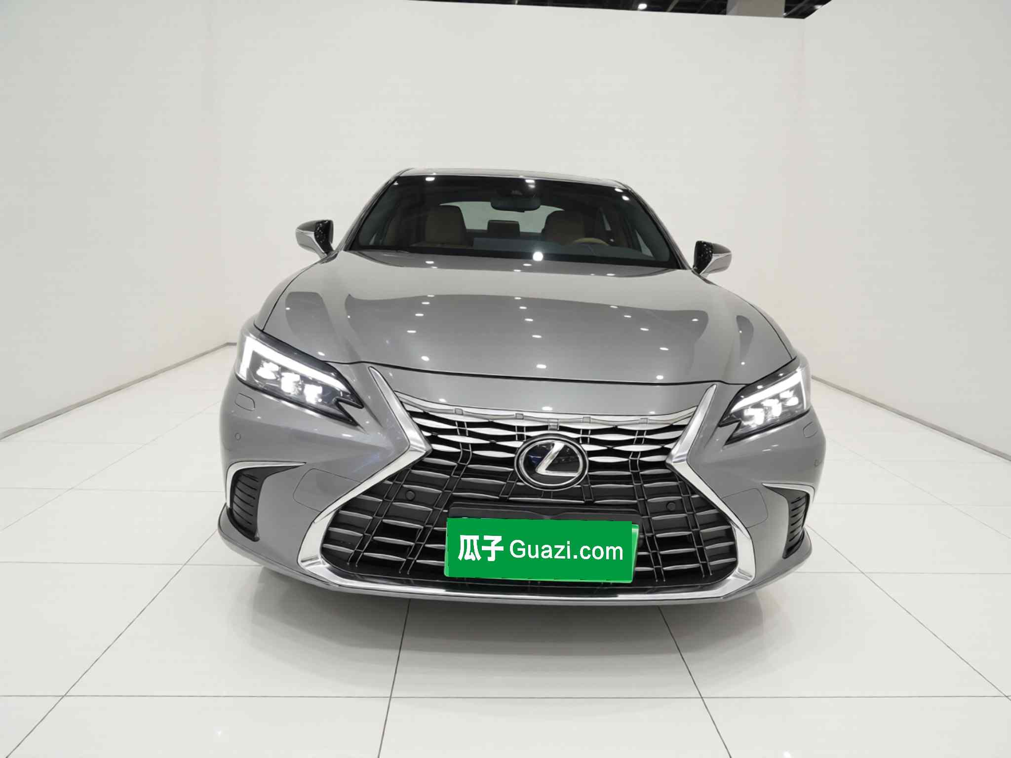 雷克萨斯ES 2025款 200 臻享版(1)