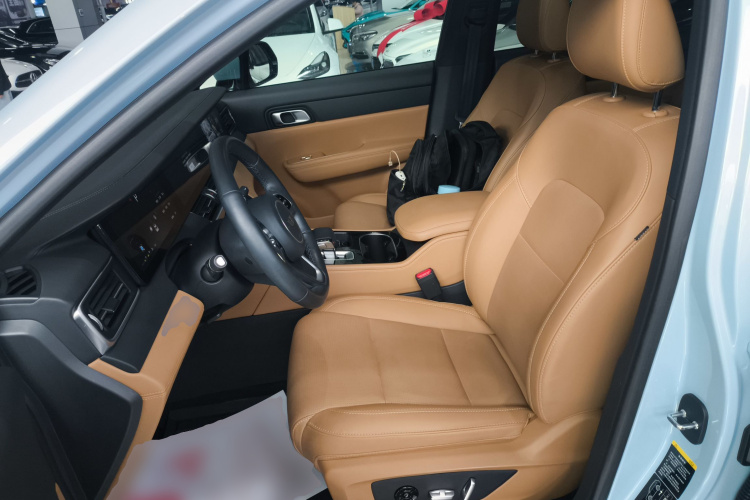 理想汽车 理想ONE 2021款 增程6座版中控内饰19