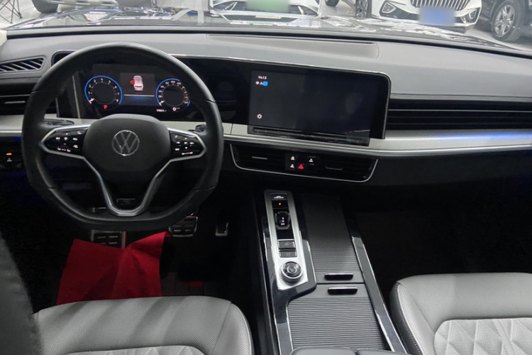 大众 揽巡 2024款 380TSI 四驱R-Line巡游版中控内饰7001