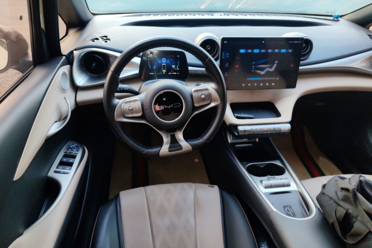 比亚迪 海豚 2023款 420km 时尚版中控内饰13