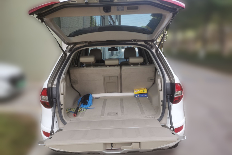 雷诺 科雷傲(进口) 2013款 2.5L 两驱舒适版中控内饰23