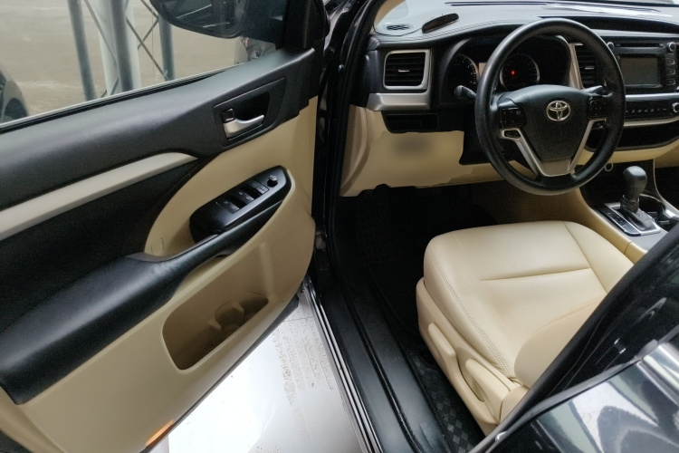 丰田 汉兰达 2021款 2.0T 四驱精英版 7座中控内饰20