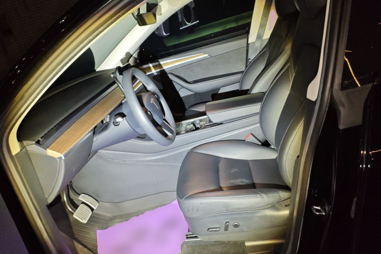 特斯拉 Model Y 2022款 改款 后轮驱动版局部细节19