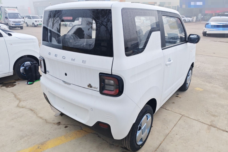 吉利银河 2024款 熊猫mini 200km 耐力熊车身外观7