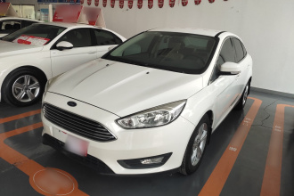 福特 福克斯 2015款 三厢 1.6L 自动舒适型