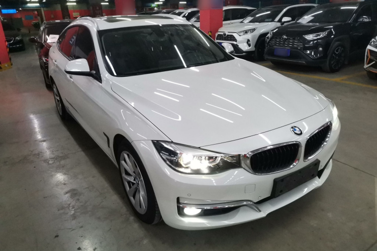 宝马3系GT 2018款 320i 时尚型车身外观6002