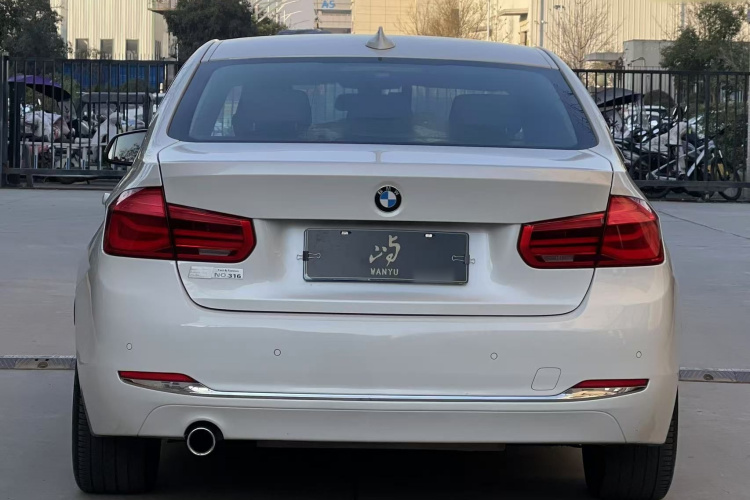 宝马3系 2017款 318Li 时尚型车身外观6003