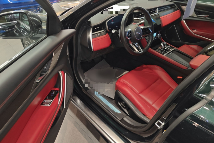 捷豹XFL 2022款 XFL 2.0T P250 两驱精英运动版中控内饰20