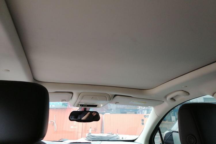 凯迪拉克XT5 2018款 28T 四驱豪华型中控内饰22