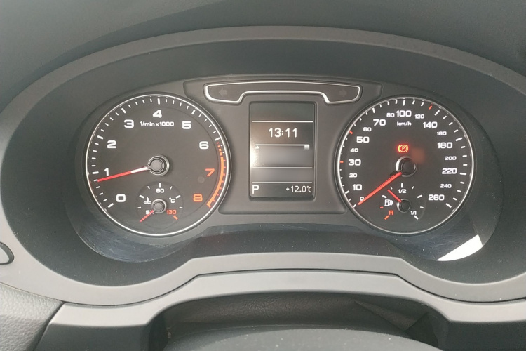 奥迪Q3 2013款 35 TFSI 舒适型局部细节14