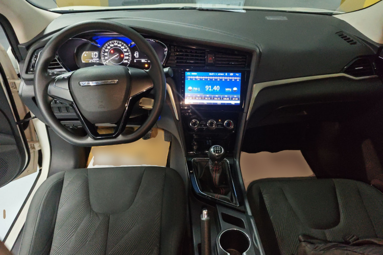 启辰D60 2020款 1.6L Entry 手动舒享版中控内饰7002