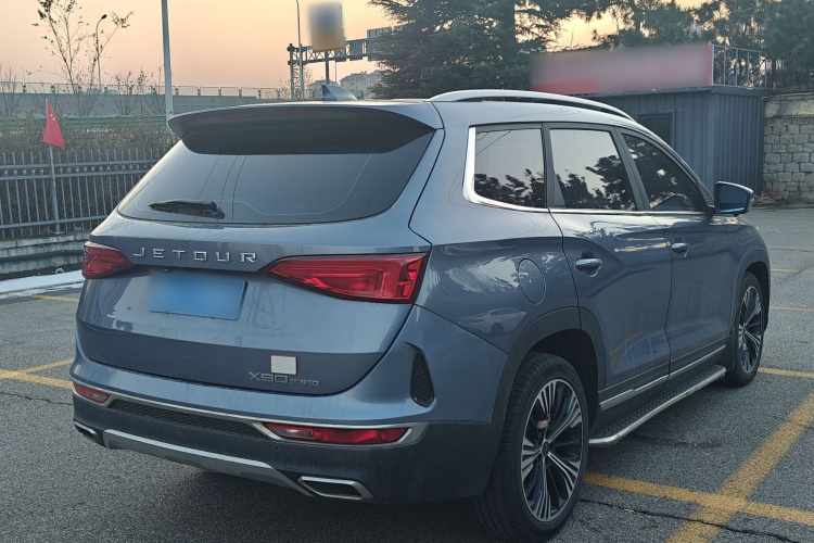 捷途X90 2020款 1.6T DCT影尊版 5座车身外观7