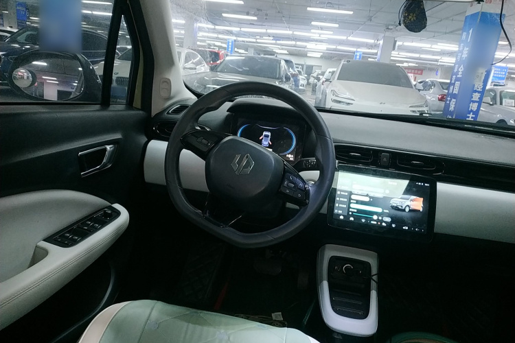 零跑汽车 零跑T03 2022款 耀金版中控内饰13