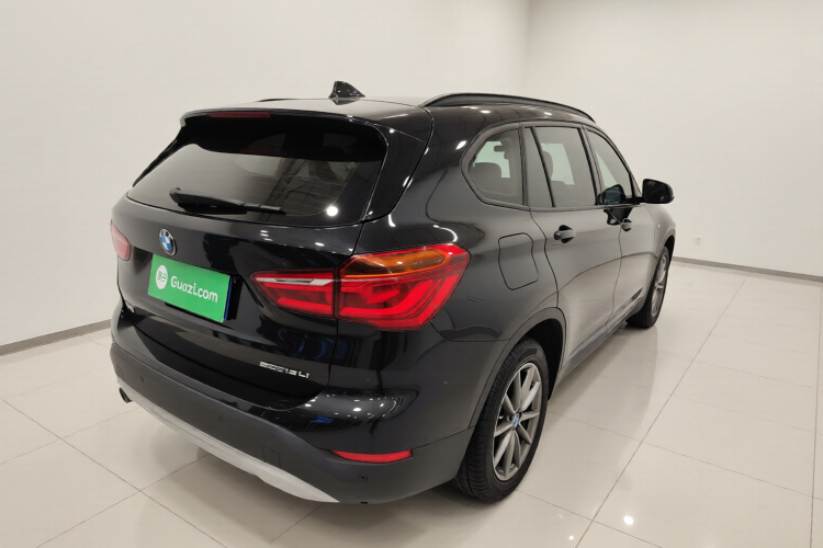 宝马X1 2019款 sDrive18Li 时尚型车身外观7