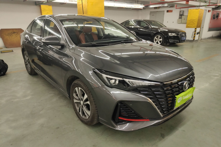 长安 逸动 2024款 PLUS 蓝鲸NE 1.4T GDI DCT高能版车身外观3