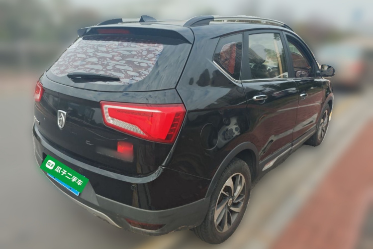 宝骏560 2015款 1.8L 手动豪华型车身外观6005