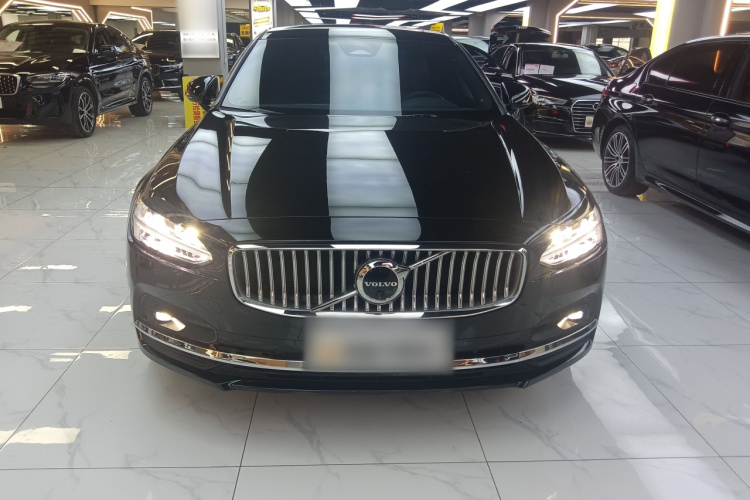 沃尔沃S90 2024款 B5 智雅豪华版车身外观2