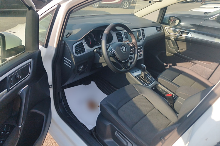 大众 高尔夫·嘉旅 2016款 230TSI 自动进取型中控内饰20