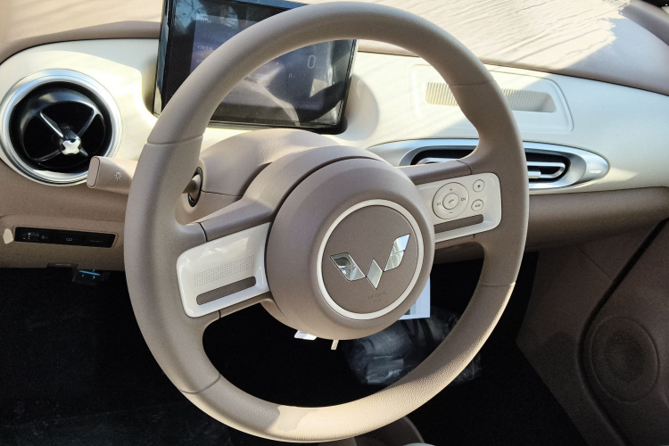 五菱汽车 宏光MINIEV 2025款 四门版 进阶款中控内饰13