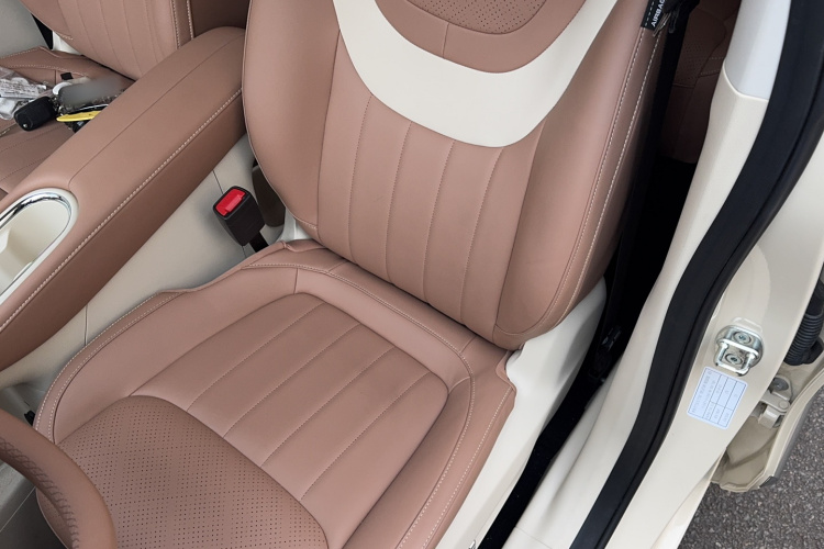 五菱汽车 五菱缤果 2025款 333km 灵犀尊享款局部细节19