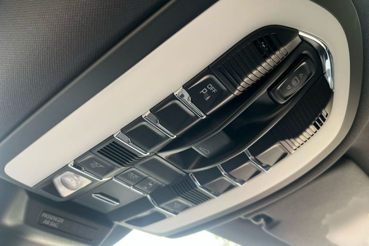 保时捷 2018款 Macan 2.0T中控内饰7013