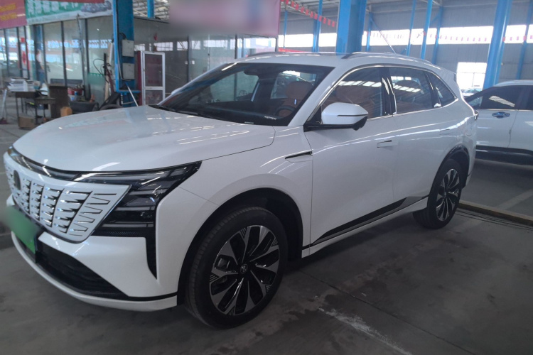 长安CS75 PLUS 2025款 第四代 UItra 2.0T 新蓝鲸 智慧劲擎型车身外观4