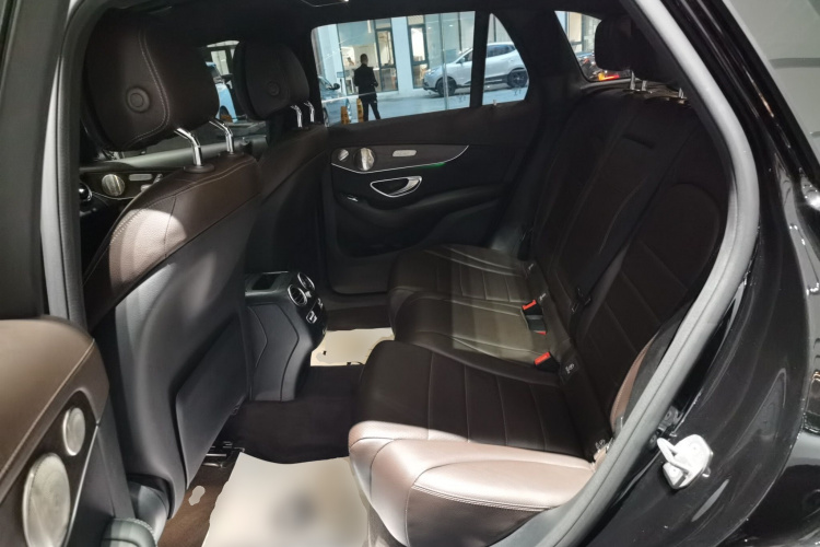 奔驰GLC 2022款 GLC 300 L 4MATIC 动感型中控内饰7004