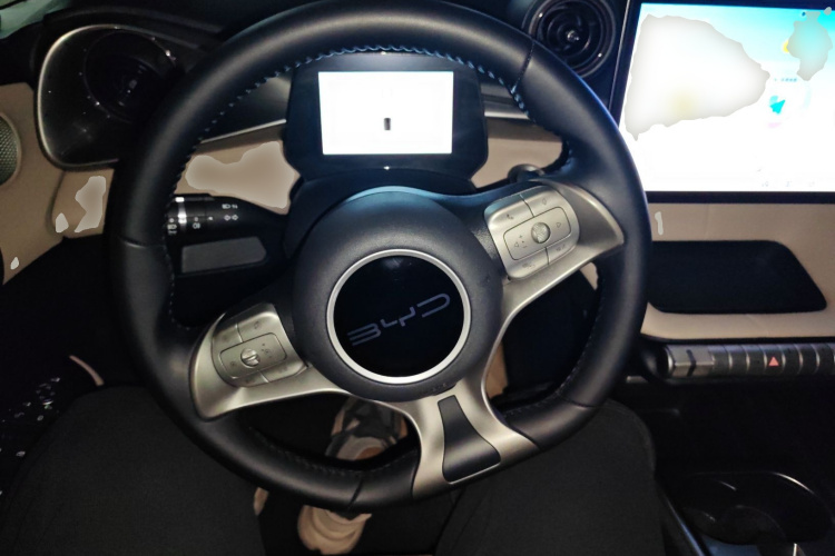 比亚迪 海豚 2023款 420km 时尚版中控内饰13