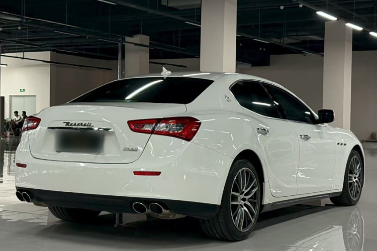 玛莎拉蒂 Ghibli 2014款 3.0T 标准版车身外观6012