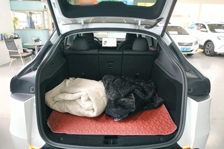 特斯拉 Model Y 2025款 长续航全轮驱动 首发版机舱底盘23